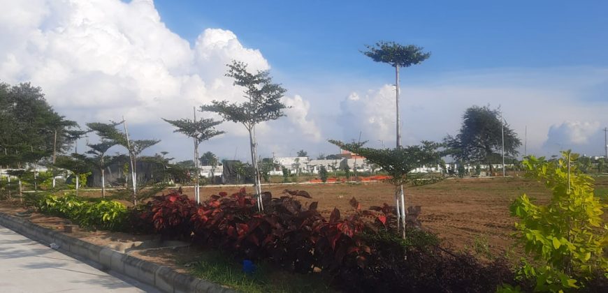 Gated open plots @Hyderabad near Bangalore highway & Statue of equality – 9701498367