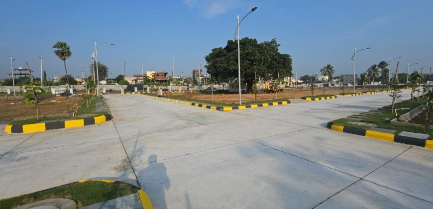 HMDA & RERA APPROVED OPEN PLOT WITH INDEPENDENT HOUSE